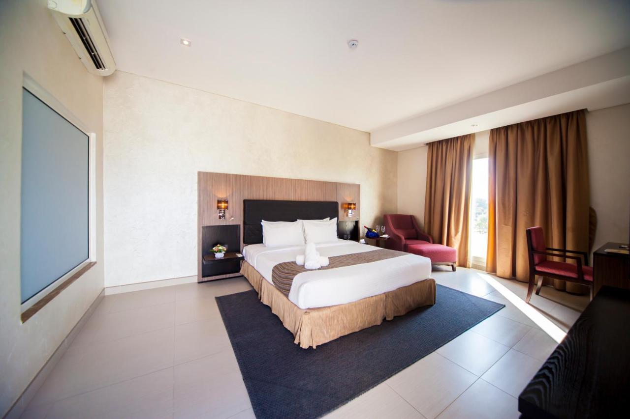 Pearl Hotel & Spa Umm al-Quwain Exterior photo