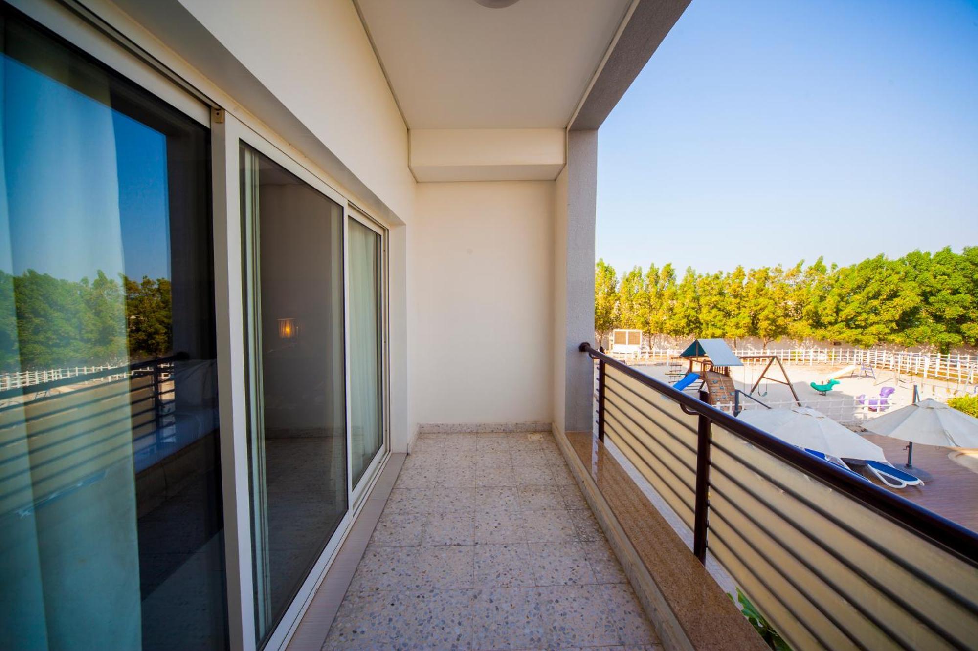 Pearl Hotel & Spa Umm al-Quwain Exterior photo