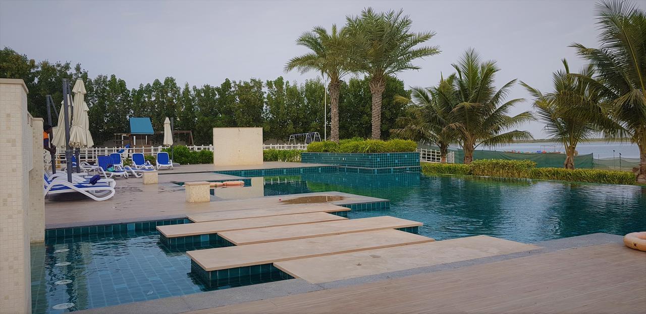 Pearl Hotel & Spa Umm al-Quwain Exterior photo